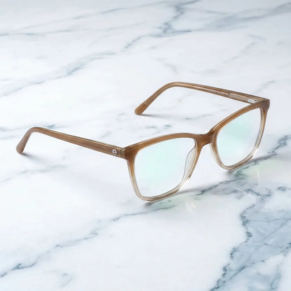 Lentes ópticos Sofia Amarillo sobre mármol blanco elegante armazón premium Bonoboss #editorial_armazon #color_amarillo