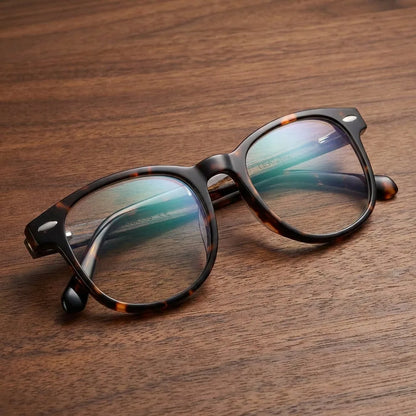 Tono carey clásico Colbún lentes ópticos mujer vista de frente #color_carey