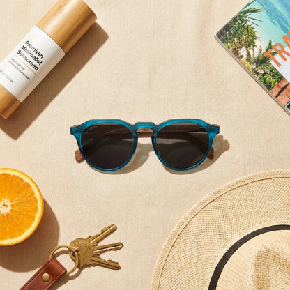 Lentes sol Galápagos polarizados UV400 Ocean detalle flat lay composición Bonoboss #editorial_detail2 #color_ocean