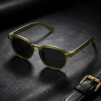 Frente del Waimea RPET lentes de sol con plástico reciclado en olive #color_olive