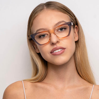  lentes opticos agatados mujer cara redonda grande receta multifocal bifocal adelgazado filtro azul.jpg #color_durazno