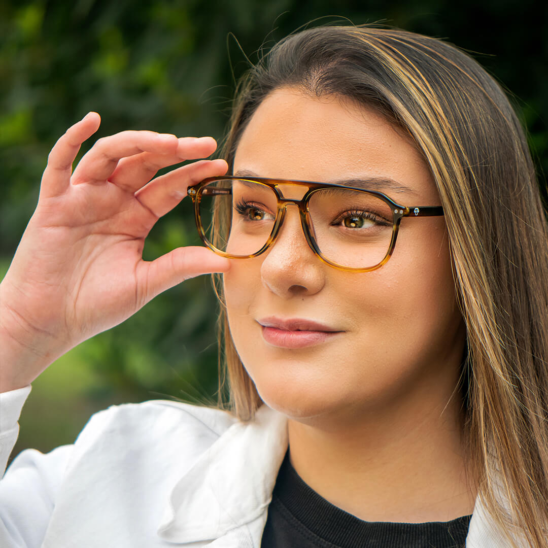 Orson Clip Sol amarillo sobrelentes vista de frente #color_amarillo