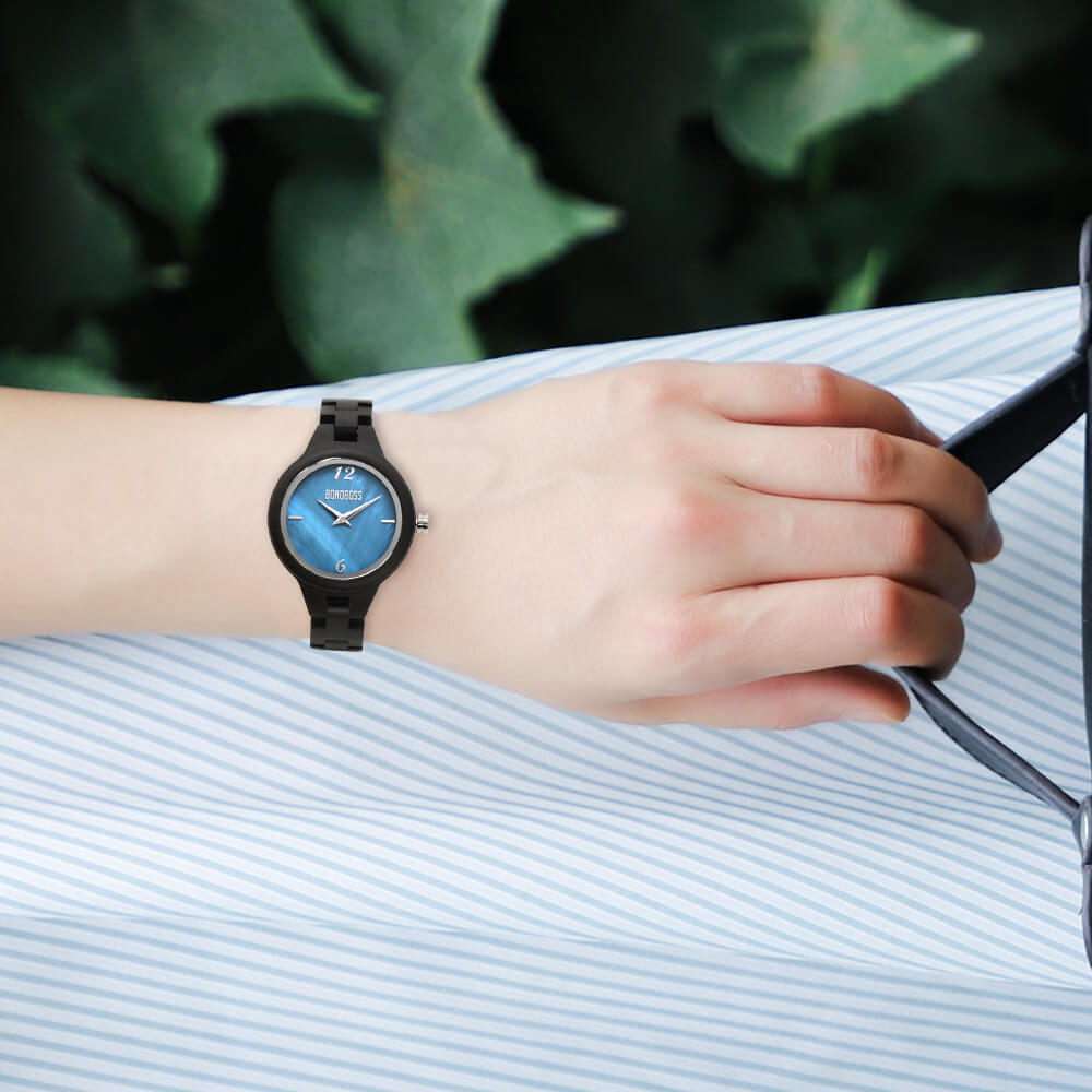 Zapallar Sándalo Nácar Natural reloj vista frontal estilo mujer