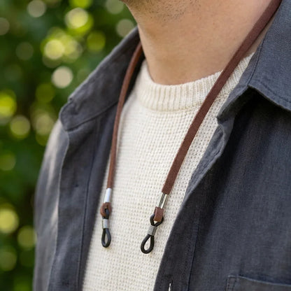 Detalle cercano Strap Liso Plástico Reciclado correa para lentes café #color_brown