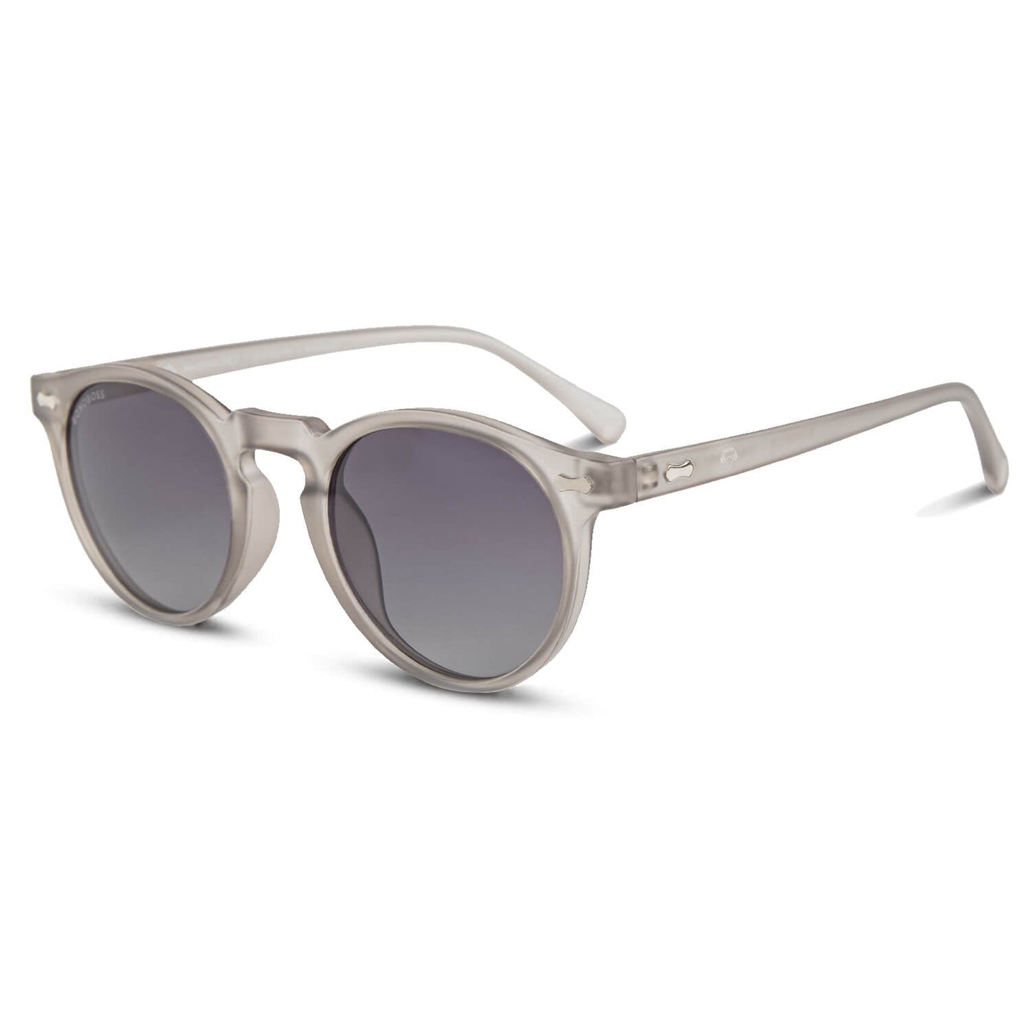 Vista frontal Temuco RPET gafas de sol color tono gris #color_gris