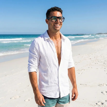 Hombre usando Tom lentes con receta negro estilo lifestyle #color_negro
